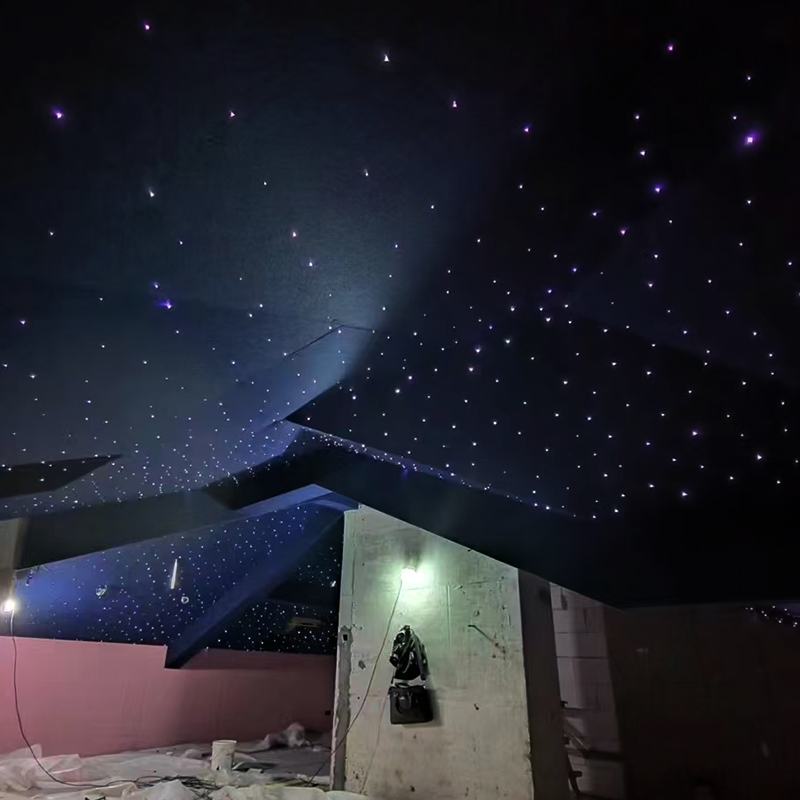 Jednobojne šarene optičke akustične ploče za moderne hotele Daljinski upravljač Ambijentalno zvjezdano svjetlo Toplinski rastezljivi grafički dizajn Jednobojne šarene optičke akustične ploče za moderne hotele Daljinski upravljač Ambijentalno zvjezdano svjetlo Toplinski rastezljivi grafički dizajn